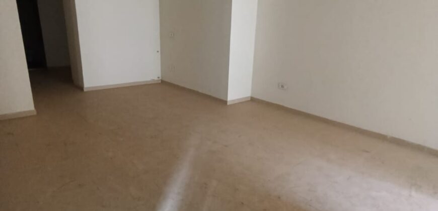 For Sale: Apartment in Naccache, Metn