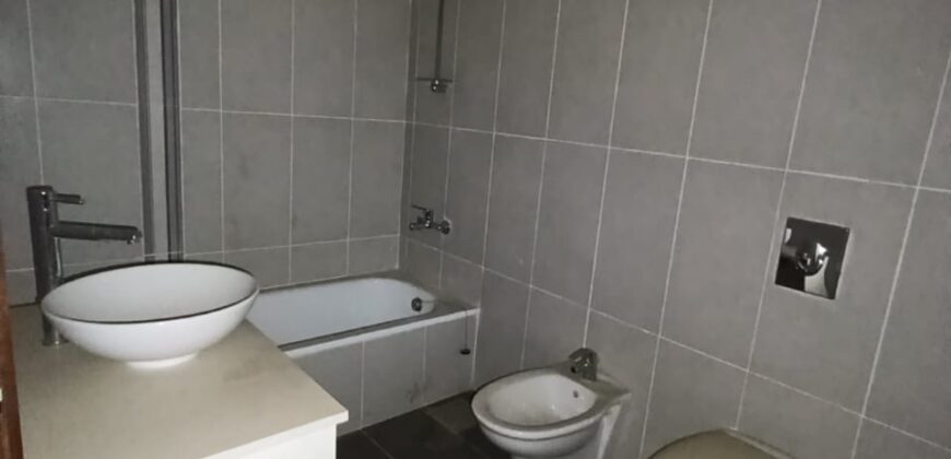 For Sale: Apartment in Naccache, Metn