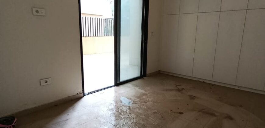 For Sale: Apartment in Naccache, Metn