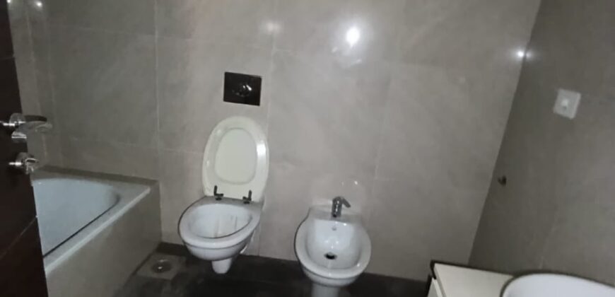 For Sale: Apartment in Naccache, Metn