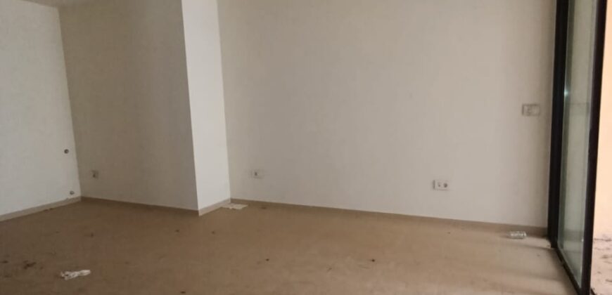 For Sale: Apartment in Naccache, Metn