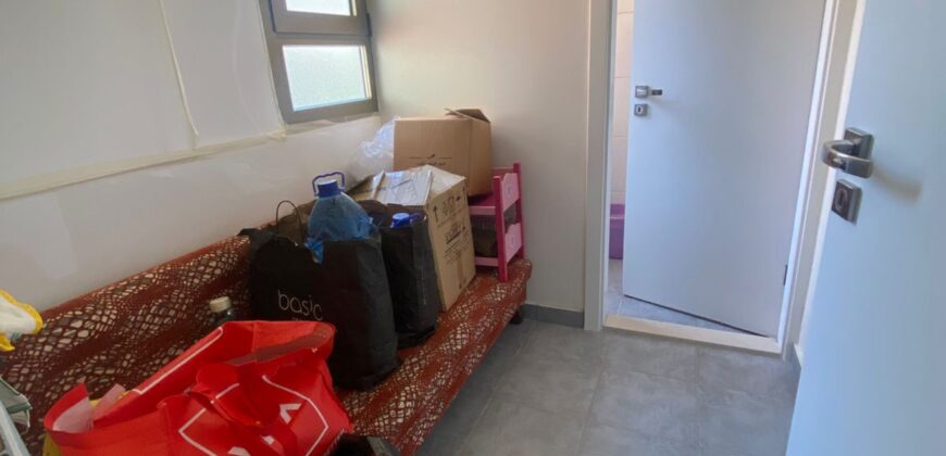 For Sale: Luxury Apartment in Ain Saade, Metn