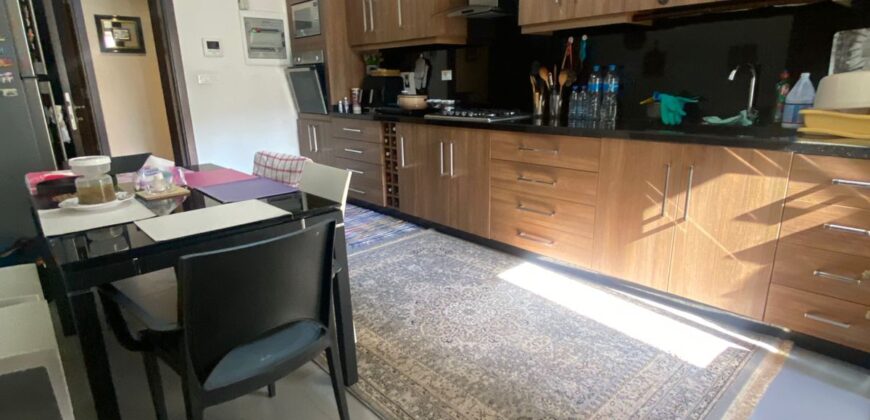 For Sale: Luxury Apartment in Ain Saade, Metn