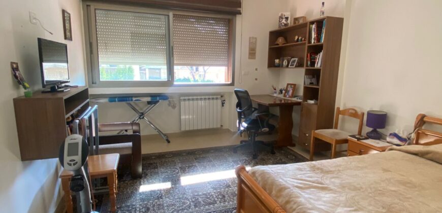 For Sale: Luxury Apartment in Ain Saade, Metn