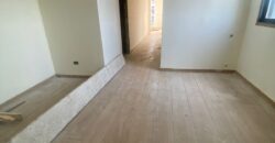 For Sale: Apartment in Hazmieh, Metn