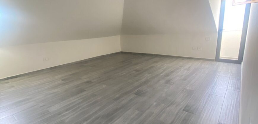 For Sale: Apartment in Dbayeh, Metn