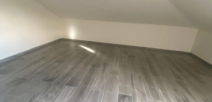 For Sale: Apartment in Dbayeh, Metn