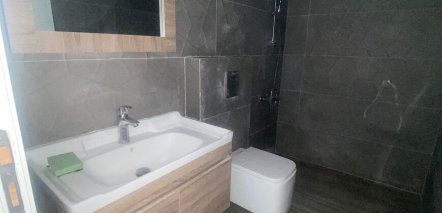 For Sale: Apartment in Dbayeh, Metn