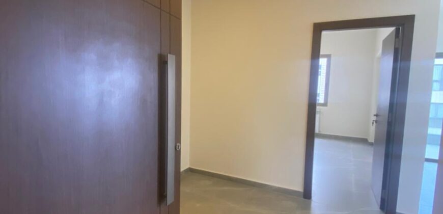 For Sale: Apartment in Beit Mery, Metn