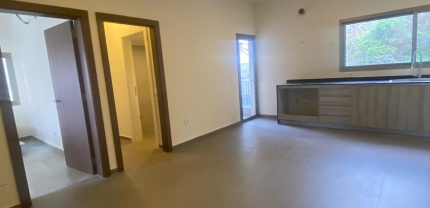 For Sale: Apartment in Beit Mery, Metn