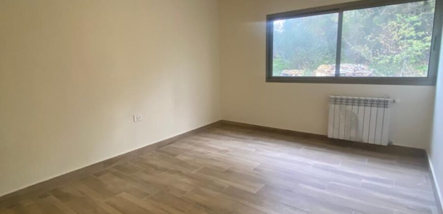 For Sale: Apartment in Beit Mery, Metn