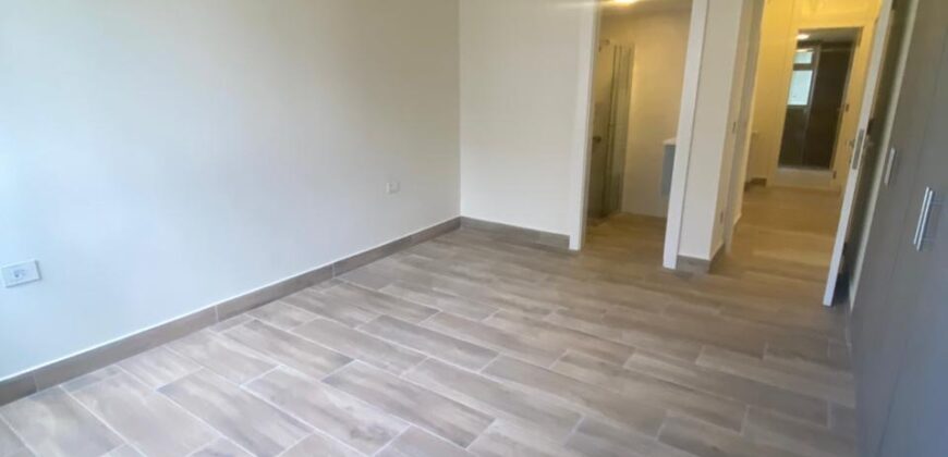 For Sale: Apartment in Beit Mery, Metn