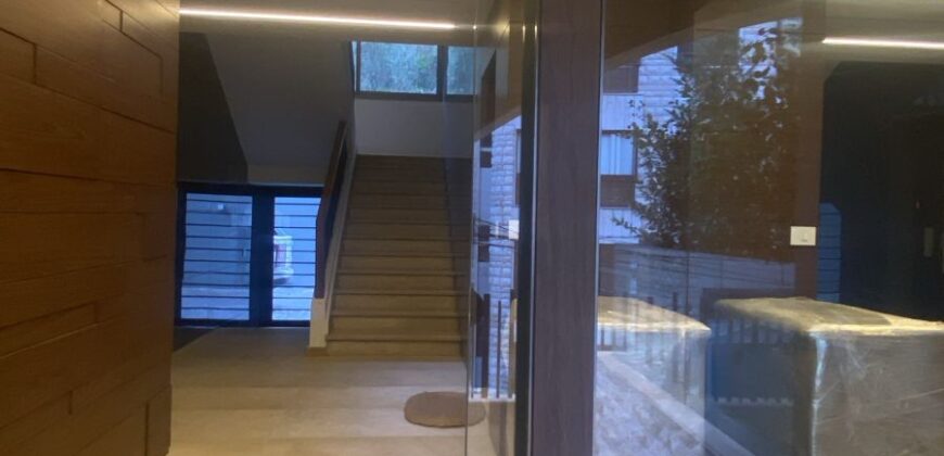 For Sale: Apartment in Beit Mery, Metn