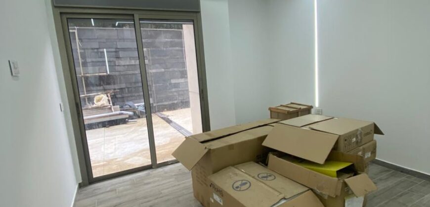 For Sale: Apartment in Beit Mery, Metn