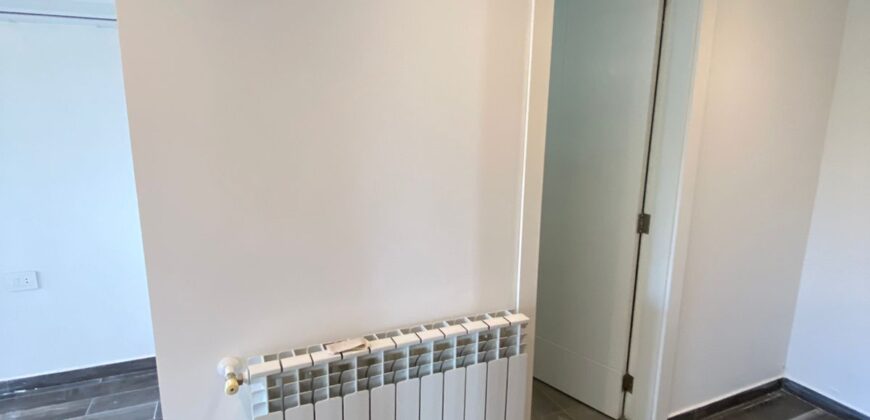 For Sale: Apartment in Beit Mery, Metn