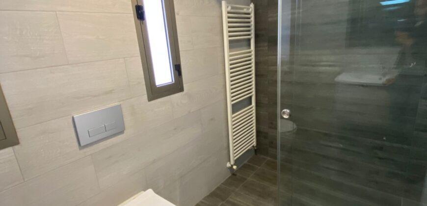 For Sale: Apartment in Beit Mery, Metn