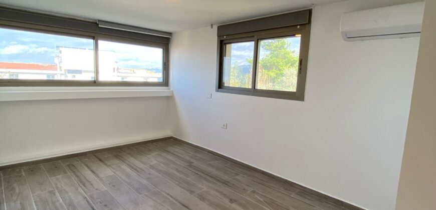 For Sale: Apartment in Beit Mery, Metn