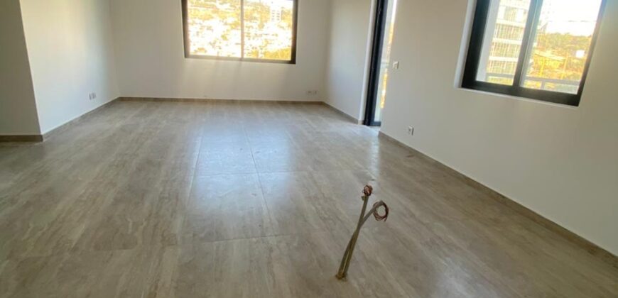 For Sale: Apartment in Dbayeh, Metn