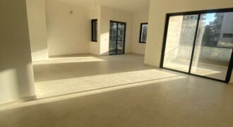 For Sale: Apartment in Dbayeh, Metn