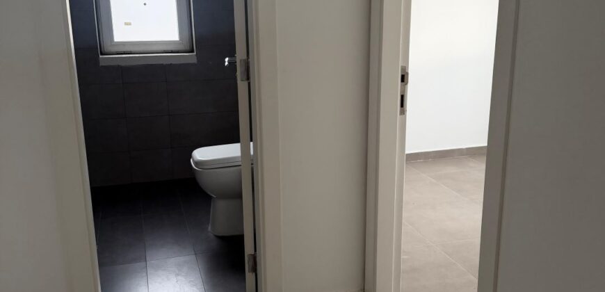 For Sale: Apartment in Dbayeh, Metn