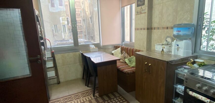 For Sale: Apartment in Sin El Fil-Metn