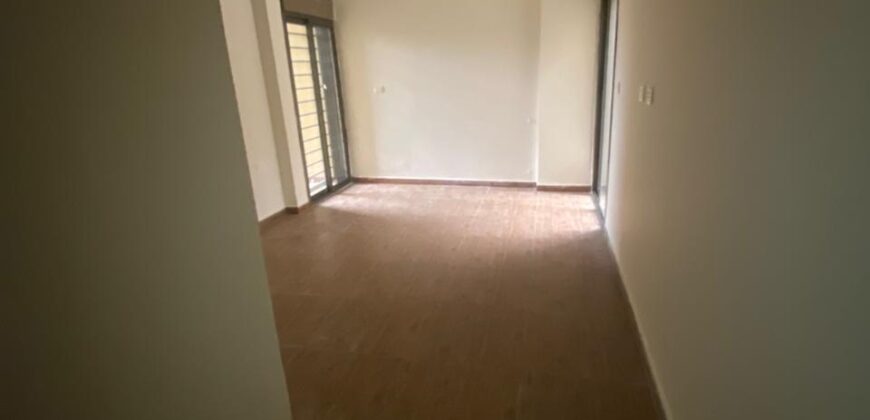 For Sale: Apartment in Mansourieh-Metn