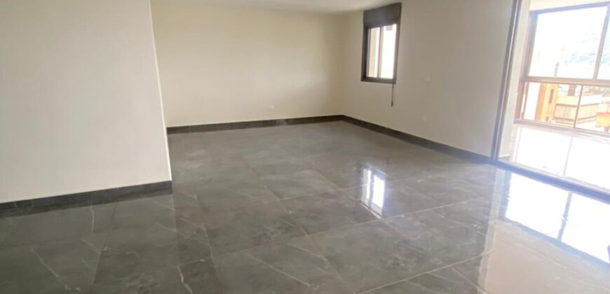 For Sale: Apartment in Monteverde-Metn