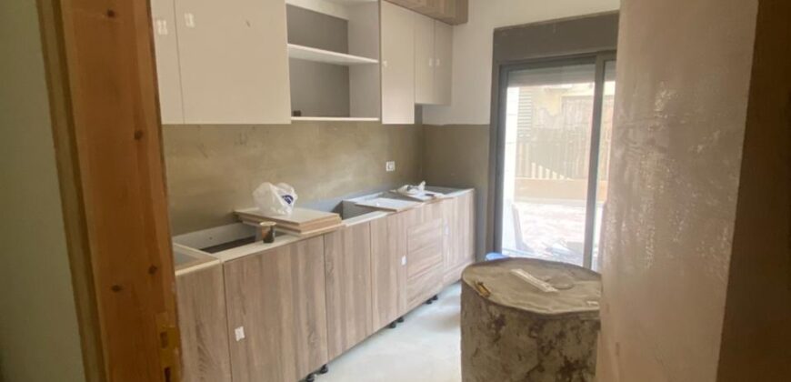 For Sale: Apartment in Monteverde-Metn