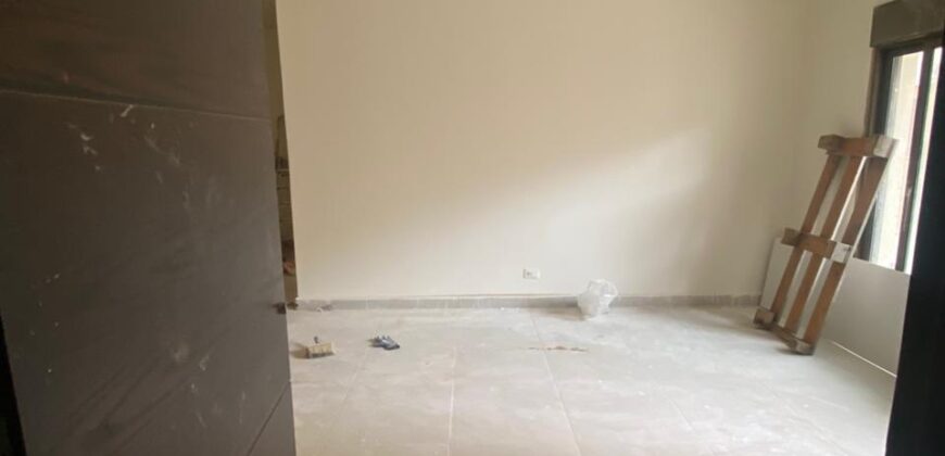 For Sale: Apartment in Monteverde-Metn