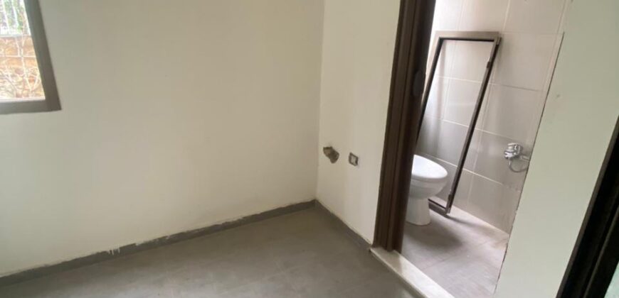 For Sale: Apartment in Monteverde-Metn