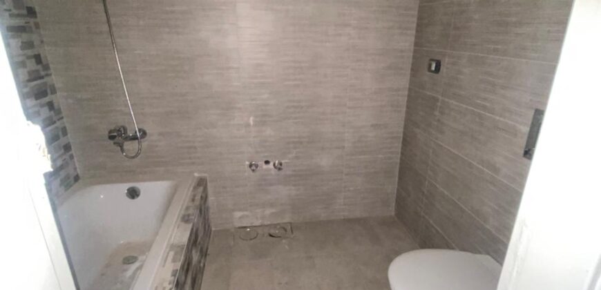 For Sale: Apartment in Monteverde-Metn