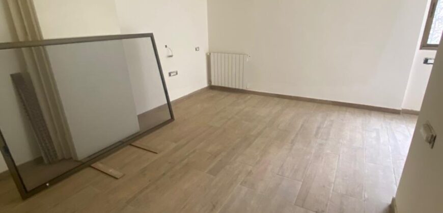 For Sale: Apartment in Monteverde-Metn