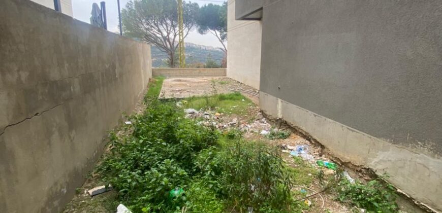 For Sale: Apartment in Monteverde-Metn