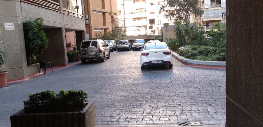 For Rent: Apartment in Salim Slem-Beirut