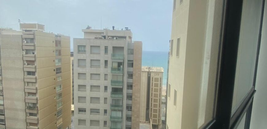 For Sale: Apartment in Ramlet El Bayda