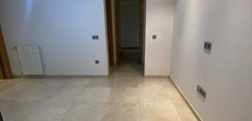 For Sale: Apartment in Waterfront Dbayeh