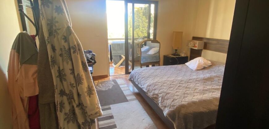 For Sale: Apartment in Ain El Remmeneh