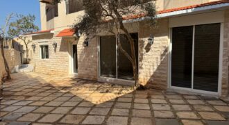 For Sale: Apartment in Bsalim