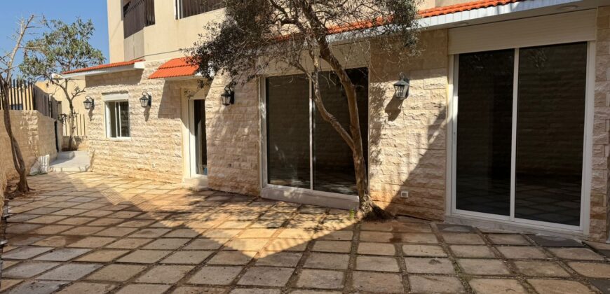 For Sale: Apartment in Bsalim