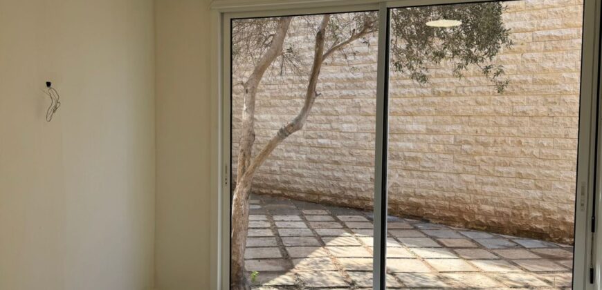 For Sale: Apartment in Bsalim