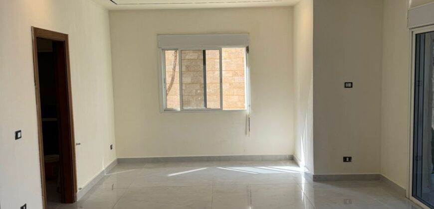 For Sale: Apartment in Bsalim