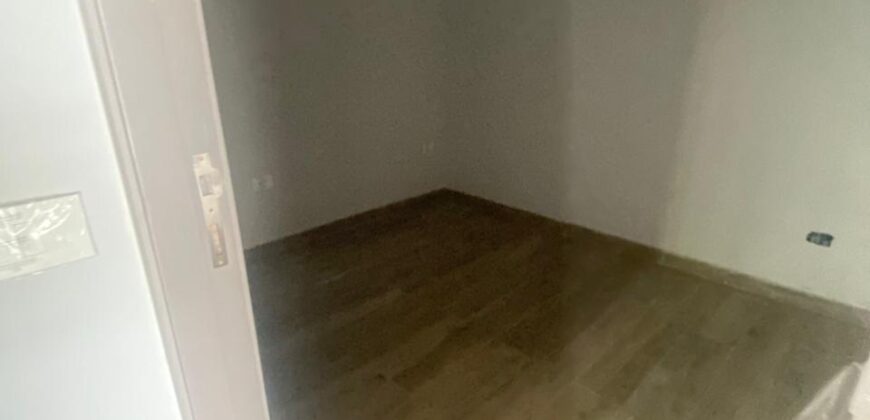 For Sale: Apartment in Dbayeh