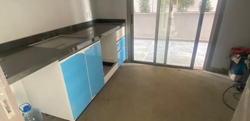 For Sale: Apartment in Dbayeh