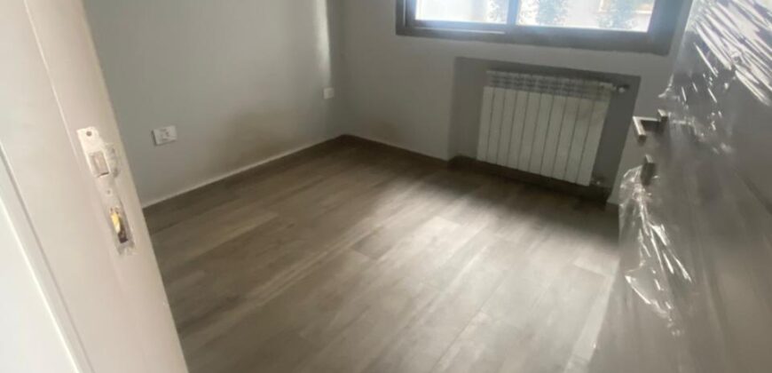 For Sale: Apartment in Dbayeh