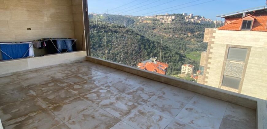 For Sale: Apartment in Monteverde