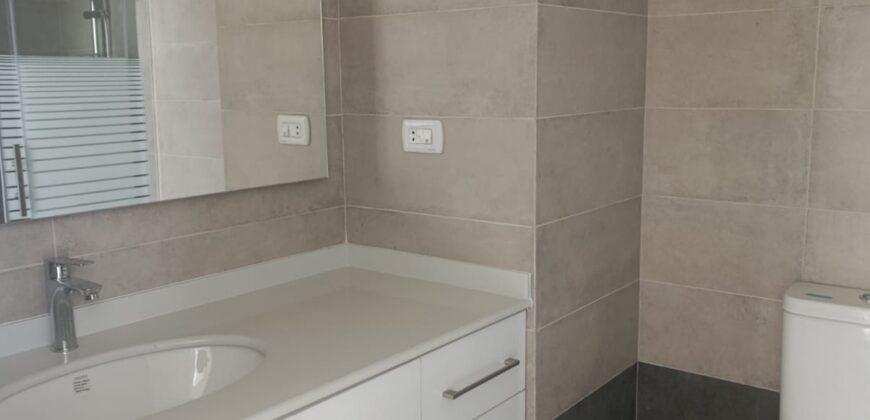 For Sale: Apartment in Roumieh