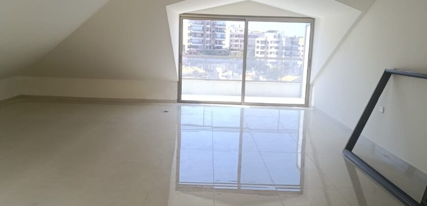 For Sale: Apartment in Roumieh