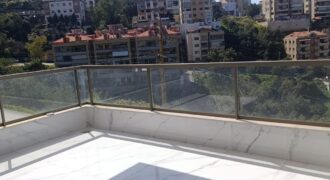 For Sale: Apartment in Roumieh