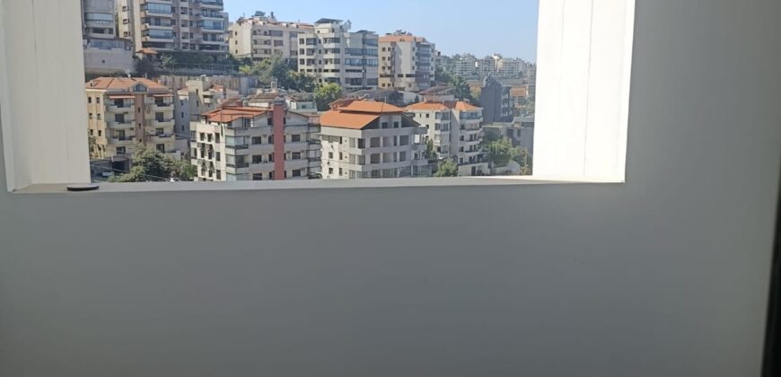 For Sale: Apartment in Roumieh