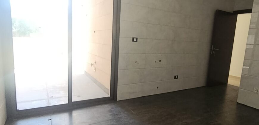 For Sale: Apartment in Bsalim